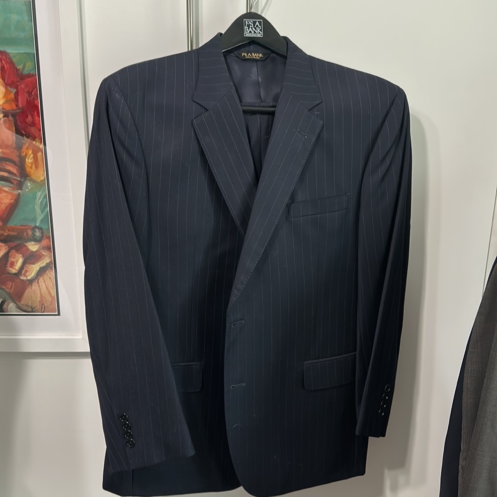 Jos A Bank 2 Piece Wool Suite Navy Stripes Sz 44R Pant Size 39R/32 with Cover